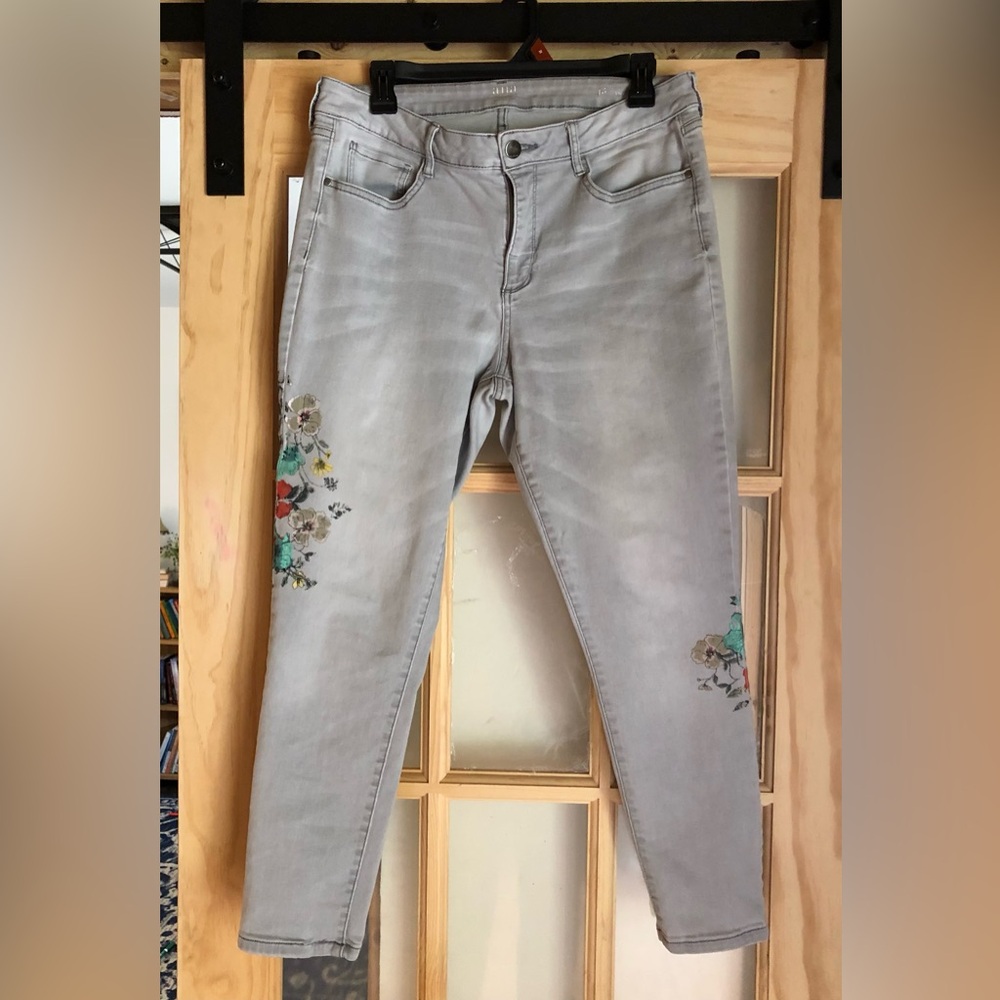 a.n.a. Floral Jeans